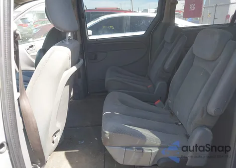 2005 Dodge Grand Caravan Sxt z USA, uszkodzony, nr VIN 2D4GP44LX5R223443